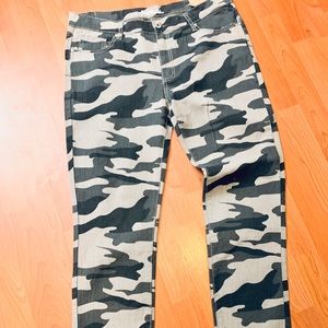 Carbon skinny fit jeans NWT